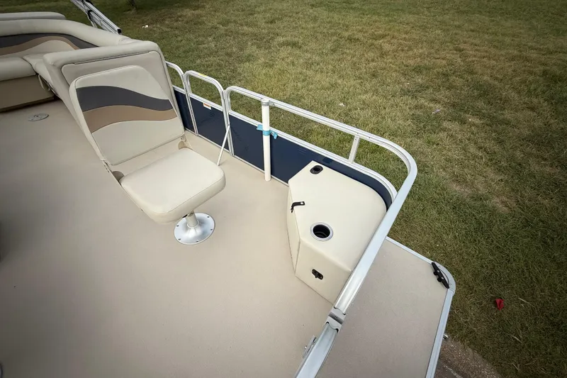 Slide: The Image of 2018 Sweetwater Sunrise 206 F pontoon boat on trailer, featuring Yamaha outboard motor. - 49