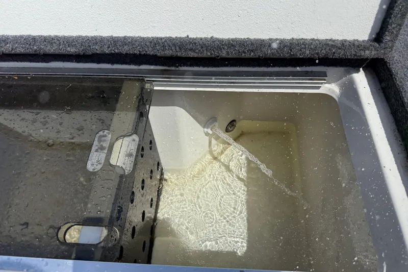 Slide: The Image of Display screen showing engine speed history for a 2014 Ranger Z520 Comanche boat. - 75