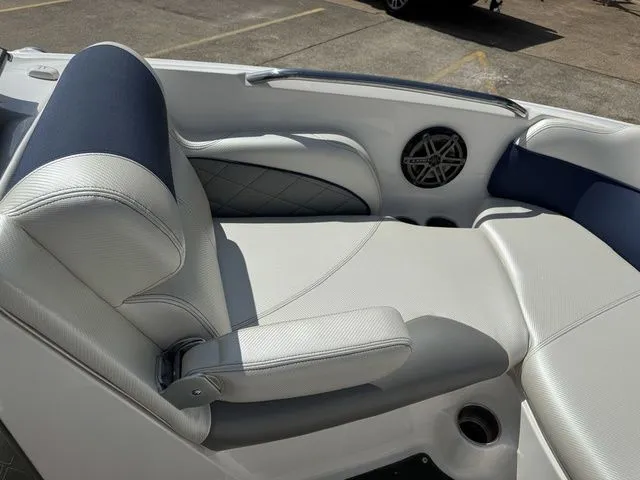 Slide: The Image of MasterCraft X-35 2012 - 12