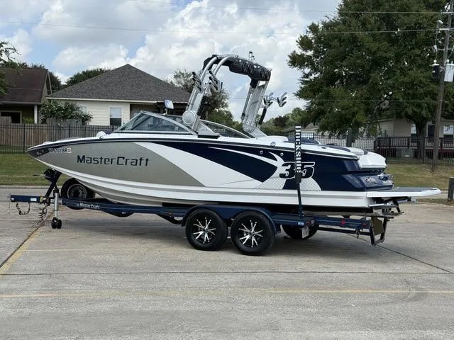 Slide: The Image of MasterCraft X-35 2012 - 4
