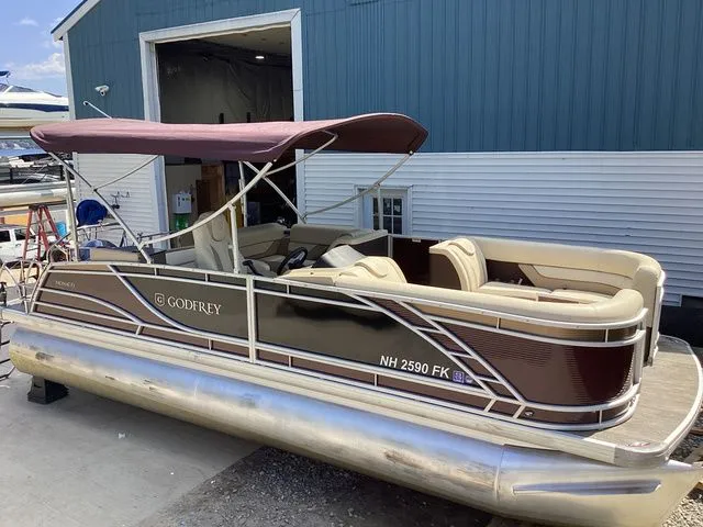 Slide: The Image of Godfrey Monaco 235 SFL 2021 - 1