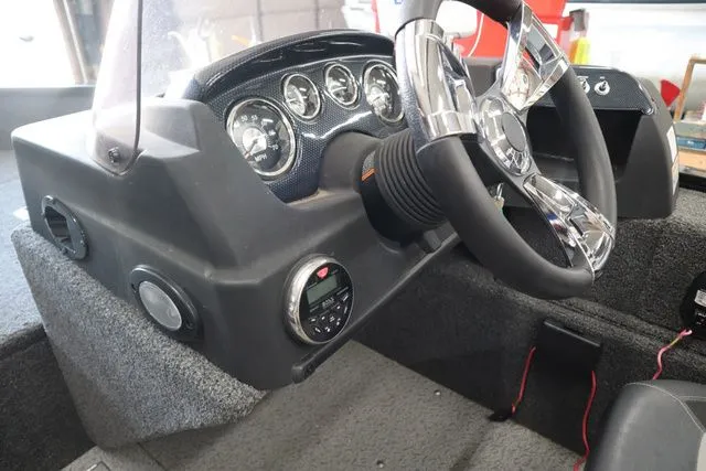 Slide: The Image of Lowe Fishing Machine 1675SC 2020 - 13