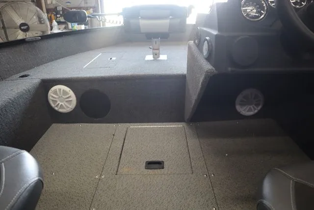 Slide: The Image of Lowe Fishing Machine 1675SC 2020 - 16