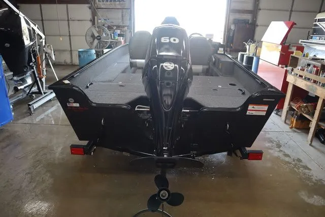 Slide: The Image of Lowe Fishing Machine 1675SC 2020 - 4