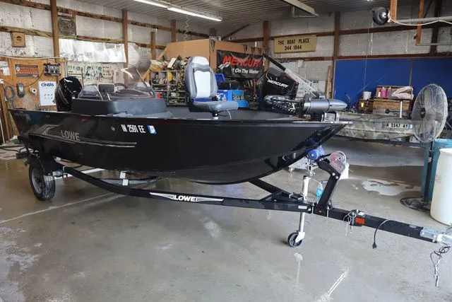 Slide: The Image of Lowe Fishing Machine 1675SC 2020 - 6