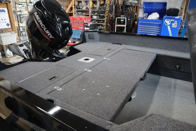 Slide: The Image of Lowe Fishing Machine 1675SC 2020 - 7