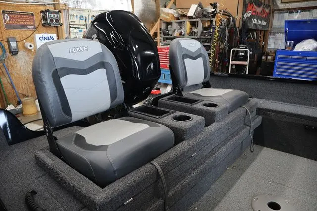 Slide: The Image of Lowe Fishing Machine 1675SC 2020 - 8