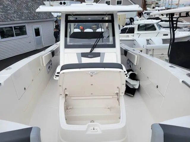 Slide: The Image of Robalo R360 Center Console 2026 - 9
