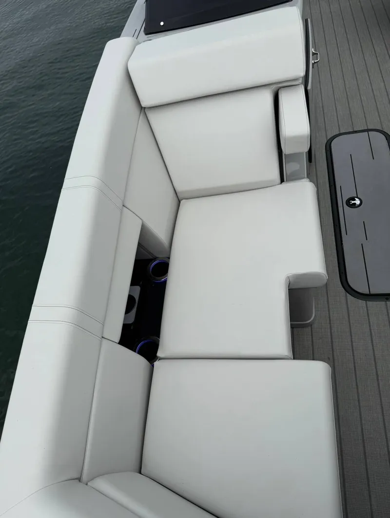 Slide: The Image of Balise 24L Horizon 2025 - 12