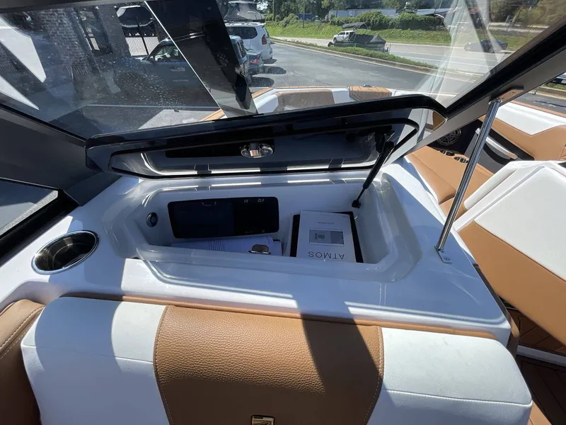 Slide: The Image of Nautique Super Air Nautique GS22 2026 - 14