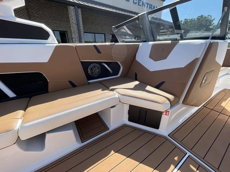 Slide: The Image of Nautique Super Air Nautique GS22 2026 - 29