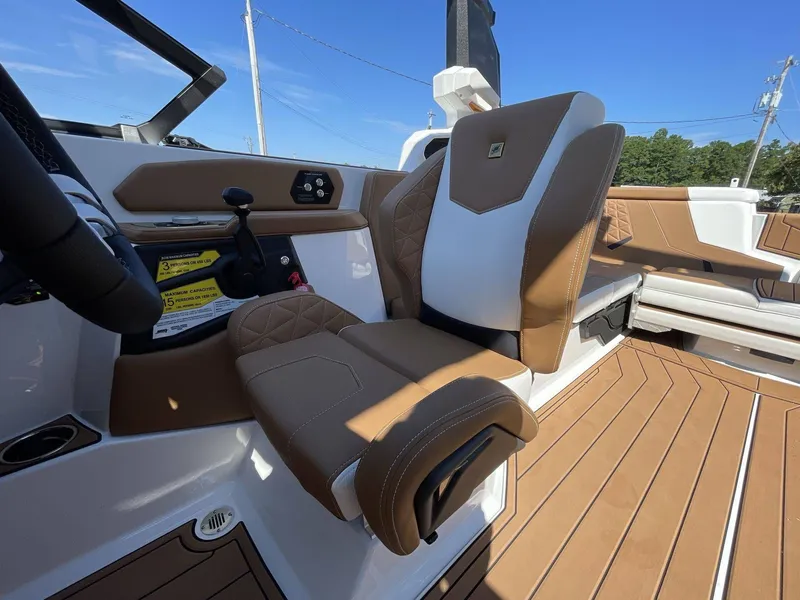 Slide: The Image of Nautique Super Air Nautique GS22 2026 - 30