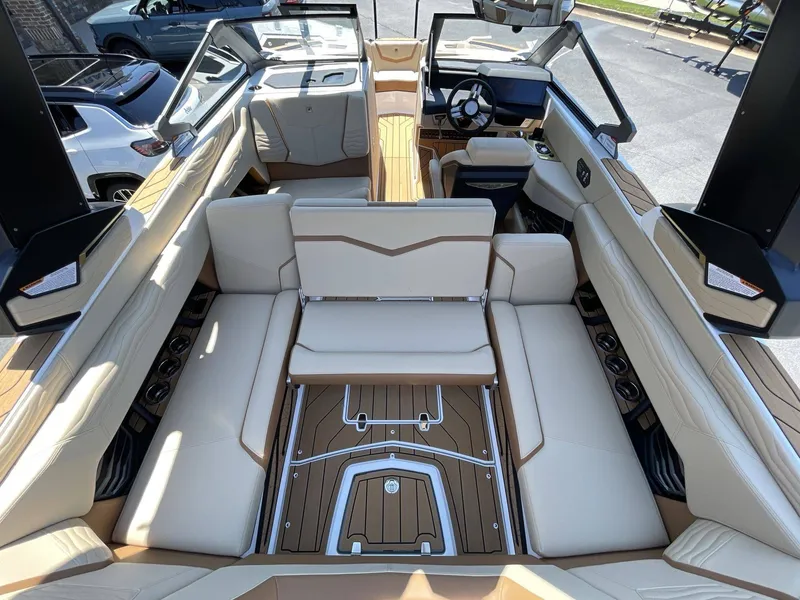 Slide: The Image of Nautique G23 2026 - 16