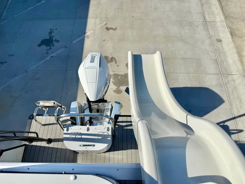 Slide: The Image of Avalon Catalina - 27 FT Entertainer Funship w/ 250HP Mercury! 2025 - 6