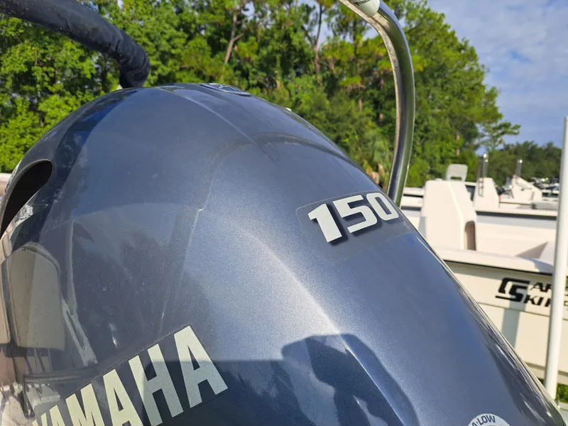 Slide: The Image of Hurricane Center Console CC 21 OB 2017 - 2