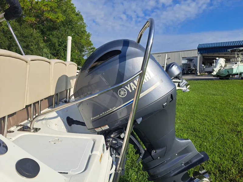 Slide: The Image of Hurricane Center Console CC 21 OB 2017 - 3