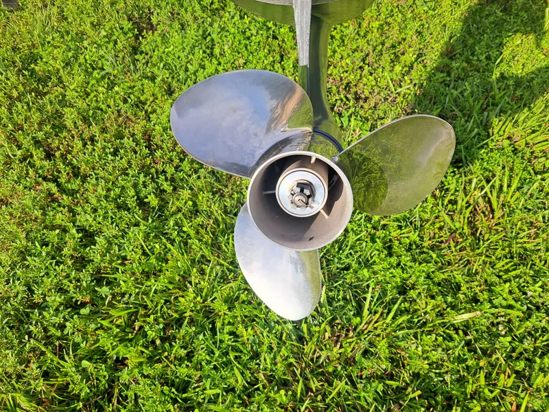 Slide: The Image of Hurricane Center Console CC 21 OB 2017 - 9