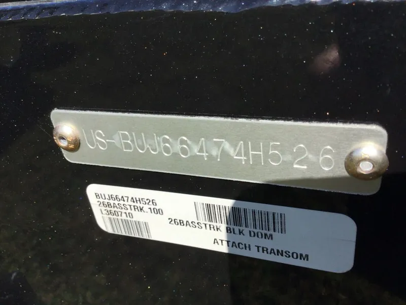 Slide: The Image of Tracker BASS CLASSICK BLK 50 2026 - 11