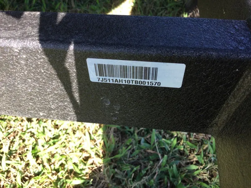 Slide: The Image of Tracker BASS CLASSICK BLK 50 2026 - 8