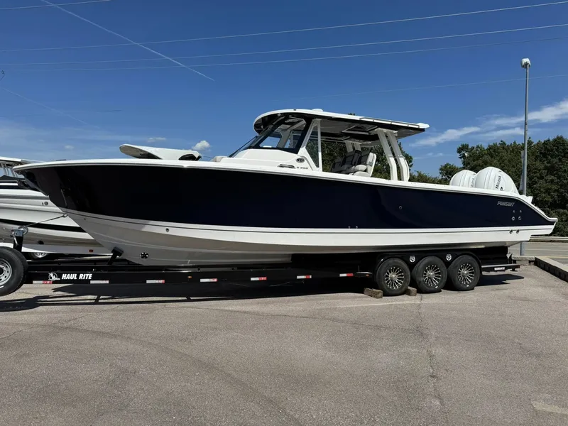 The Image of Pursuit S 358 Sport 2026 - 1