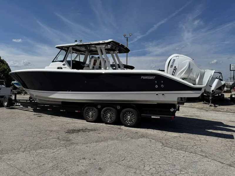 Slide: The Image of Pursuit S 358 Sport 2026 - 30