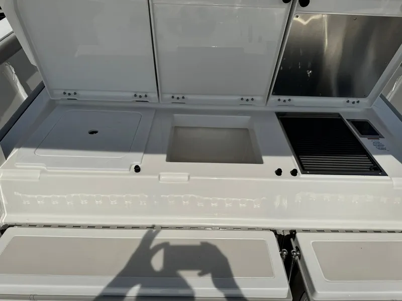 Slide: The Image of Pursuit S 358 Sport 2026 - 33