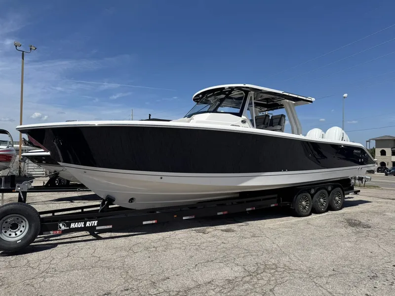 Slide: The Image of Pursuit S 358 Sport 2026 - 38