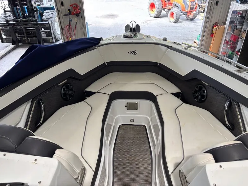 Slide: The Image of Monterey 278SS Super Sport 2018 - 12