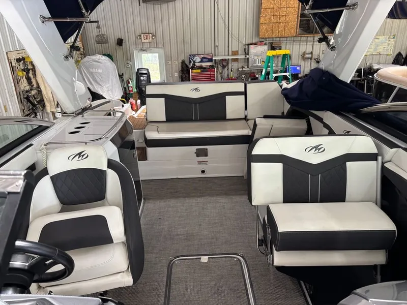 Slide: The Image of Monterey 278SS Super Sport 2018 - 16