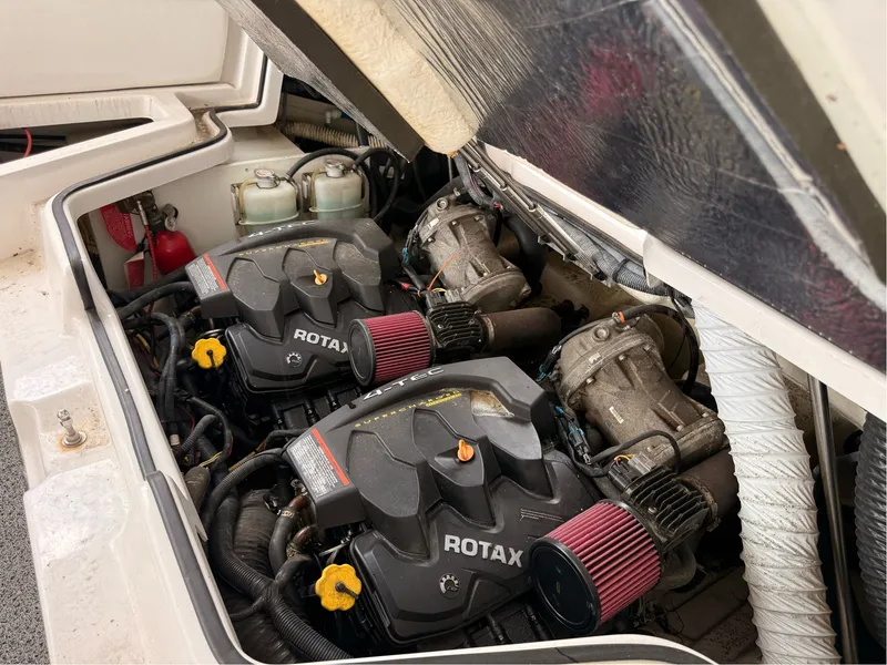 Slide: The Image of Scarab 255 HO Impulse 2015 - 10