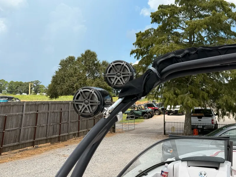 Slide: The Image of Scarab 255 Impulse Wake Edition 2016 - 8