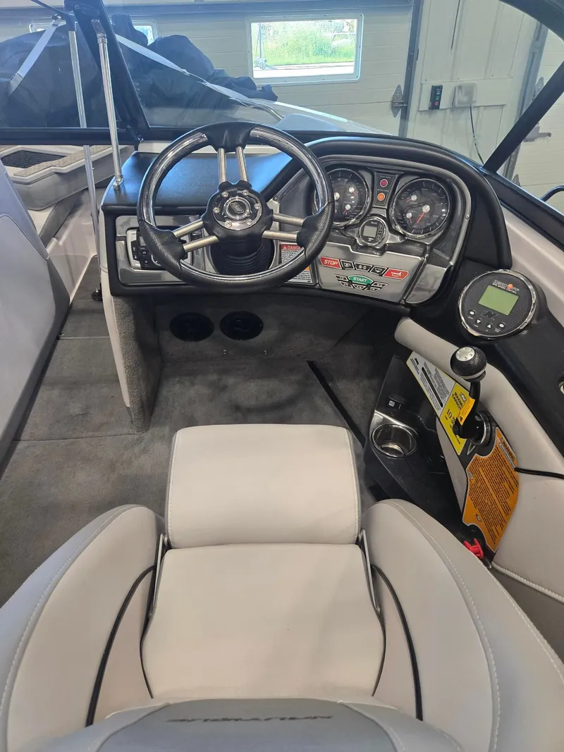 Slide: The Image of Nautique Sport 200 2012 - 11