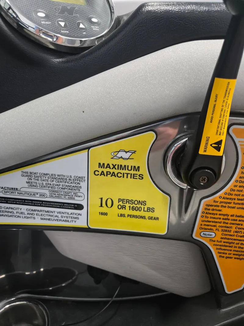 Slide: The Image of Nautique Sport 200 2012 - 8