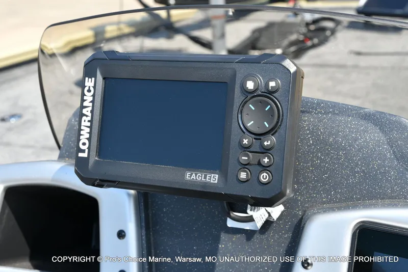 Slide: The Image of Tracker Pro Team 195 Tournament Edition 2026 - 10