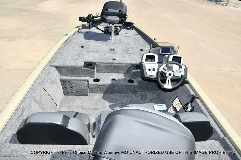 Slide: The Image of Tracker Pro Team 195 Tournament Edition 2026 - 11