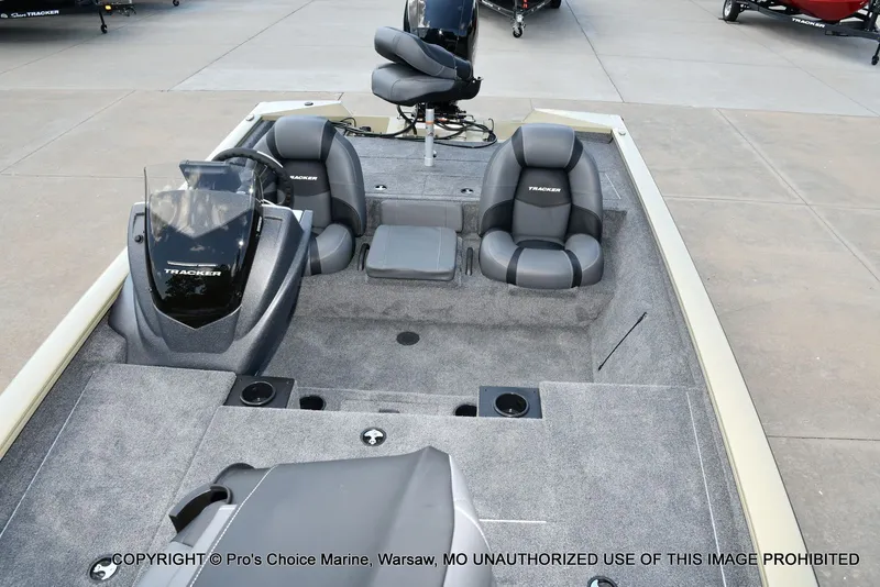 Slide: The Image of Tracker Pro Team 195 Tournament Edition 2026 - 12