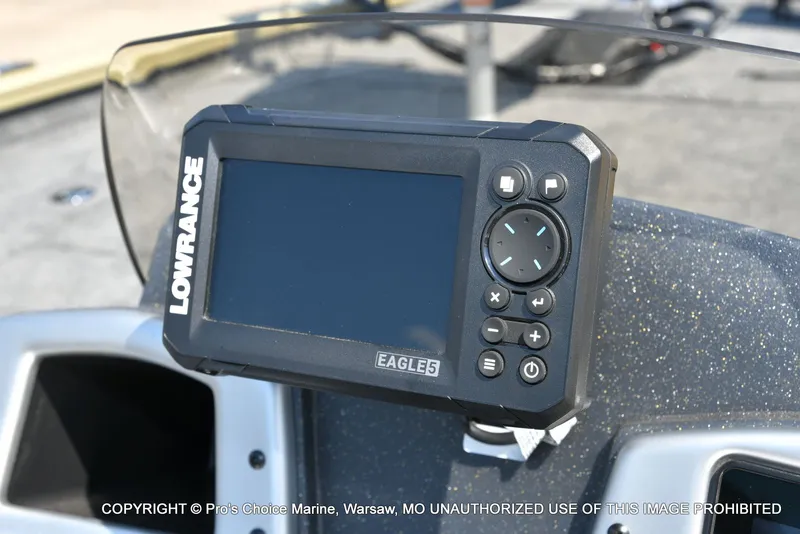 Slide: The Image of Tracker Pro Team 195 Tournament Edition 2026 - 32