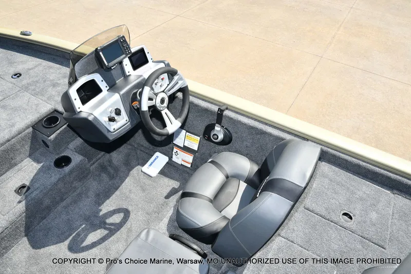 Slide: The Image of Tracker Pro Team 195 Tournament Edition 2026 - 35