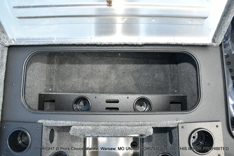 Slide: The Image of Tracker Pro Team 195 Tournament Edition 2026 - 52