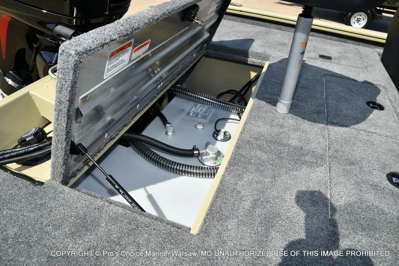 Slide: The Image of Tracker Pro Team 195 Tournament Edition 2026 - 64