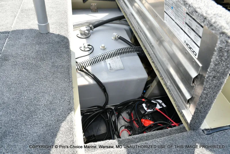 Slide: The Image of Tracker Pro Team 195 Tournament Edition 2026 - 65