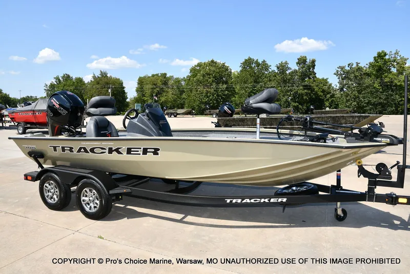 Slide: The Image of Tracker Pro Team 195 Tournament Edition 2026 - 66