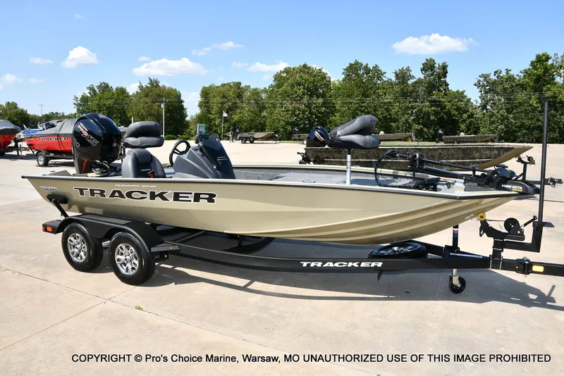 Slide: The Image of Tracker Pro Team 195 Tournament Edition 2026 - 68