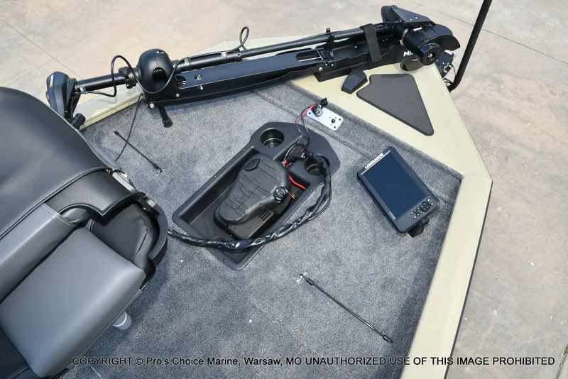 Slide: The Image of Tracker Pro Team 195 Tournament Edition 2026 - 7