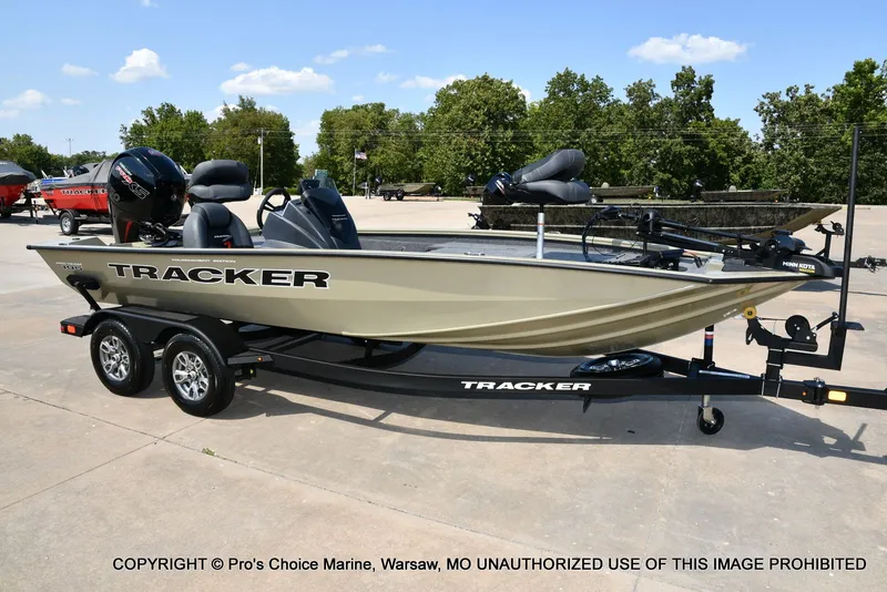 Slide: The Image of Tracker Pro Team 195 Tournament Edition 2026 - 73