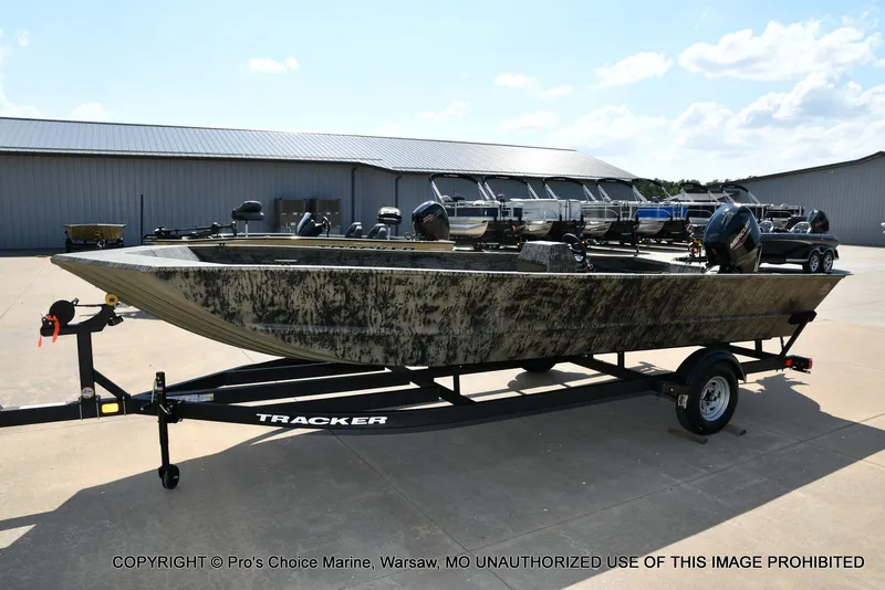 Slide: The Image of Tracker Grizzly 2072 Side Console Utility Jon w/60HP Mercury 4 Stroke 2026 - 19