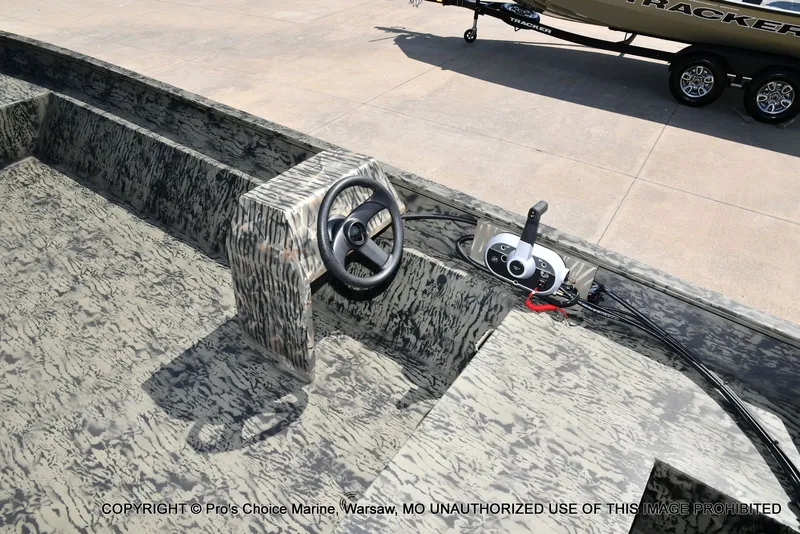 Slide: The Image of Tracker Grizzly 2072 Side Console Utility Jon w/60HP Mercury 4 Stroke 2026 - 35