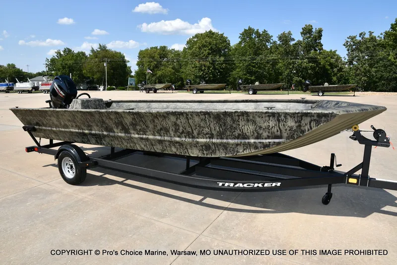 Slide: The Image of Tracker Grizzly 2072 Side Console Utility Jon w/60HP Mercury 4 Stroke 2026 - 45