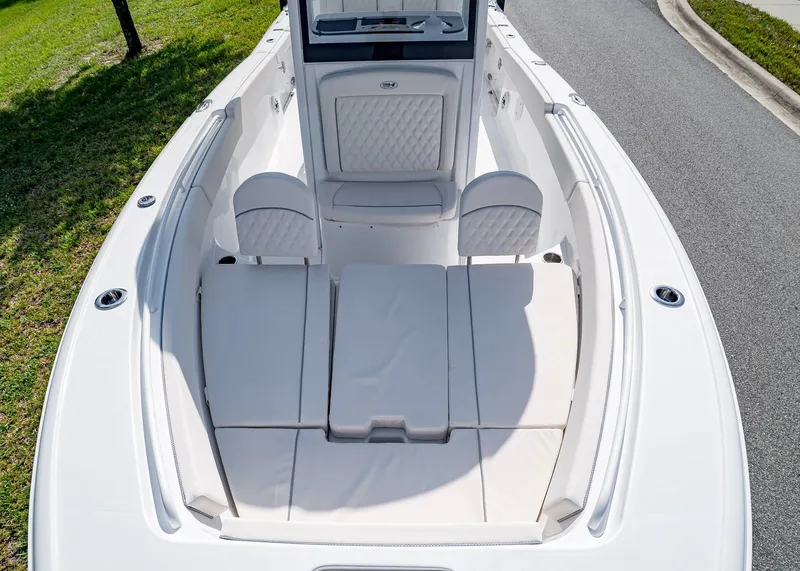 Slide: The Image of Sea Hunt Ultra 265 SE 2026 - 24