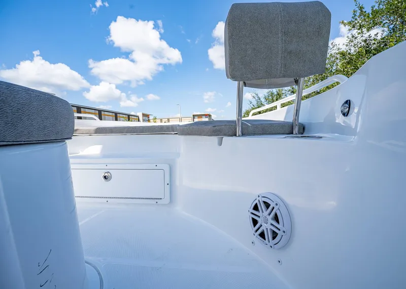 Slide: The Image of Sea Hunt BX 25 FS 2026 - 27